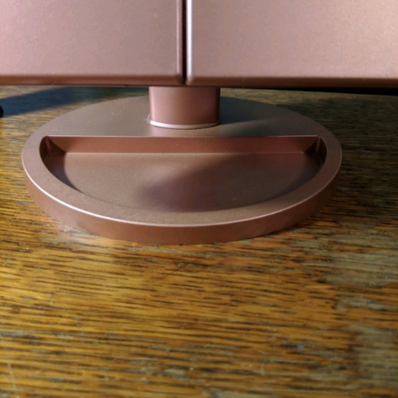 MAGICFLY light up vanity mirror - Picture 2 of 2